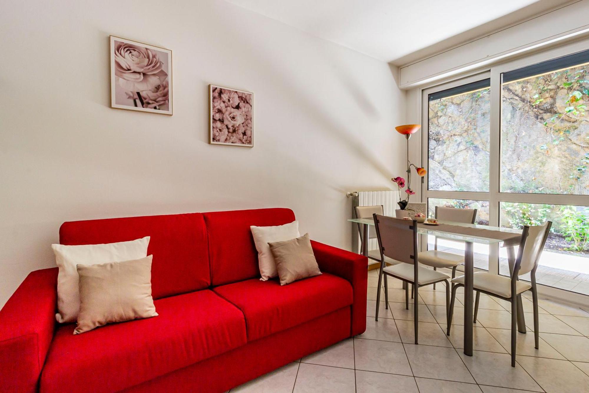 Private Garden & Garage - Self Check-In & Remote Access Apartment Como Exterior photo
